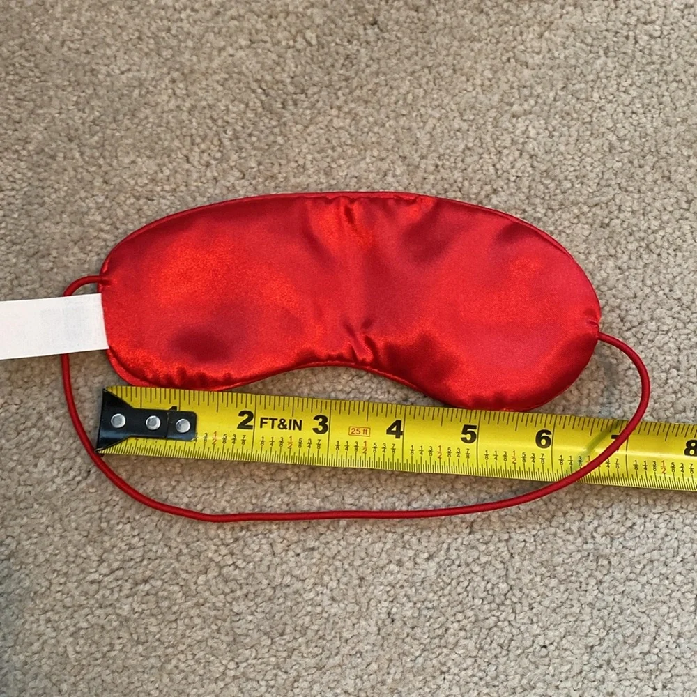 Dart Dee, collectors choice. Red “I ❤️ you” eye mask. - Picture 6 of 6
